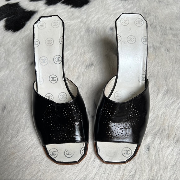 CHANEL Shoes - Chanel Mules Heels 39 / 6 CC Logo Monogram Black White Open Toe Sandals Vintage